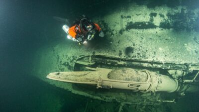 Saksalaisen G-90 hävittäjän hylky. G/6-tyyppinen torpedo on putkessa paikallaan. Kuva: Jouni Polkko