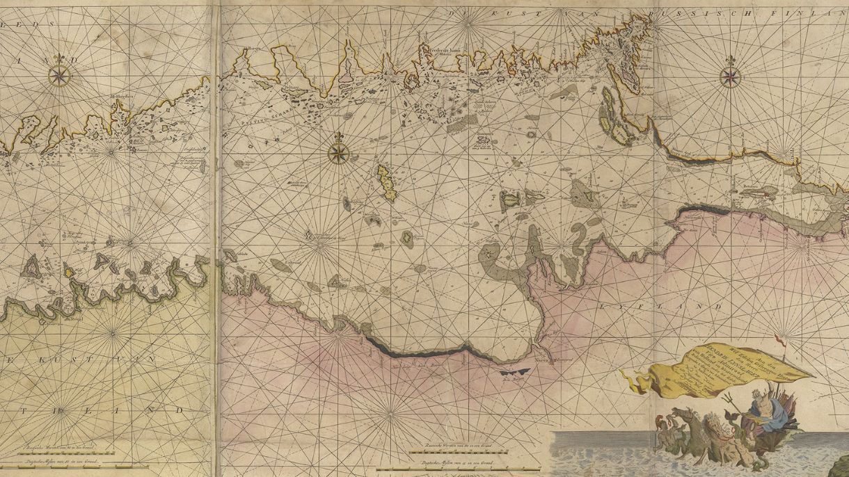 Van Keulenin merikartta Suomenlahdesta vuodelta 1788: käsin piirretty, kolmiosainen kartta jossa yksityiskohtaiset rannikko- ja saari­ääriviivat, ruudukkomaiset kompassiviivat ja useat kompassiruusut sekä rannikon tuntumassa vaaleanpunainen vesiväripesu; oikeassa alakulmassa koristeellinen kartussi ihmishahmoineen ja laivakuvauksineen, John Nurmisen Säätiön kokoelma.
